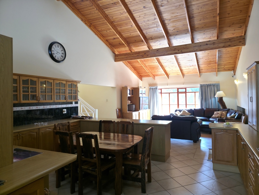9 Bedroom Property for Sale in Noorsekloof Eastern Cape